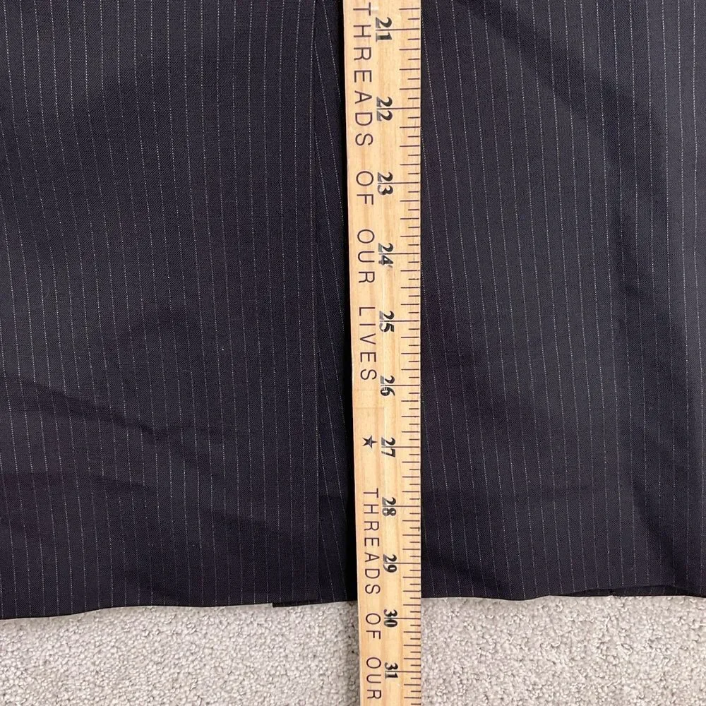 Jos A Bank Signature Suit Men 43R‎ 31W 32L Black Pinstripe Classic Career Wool